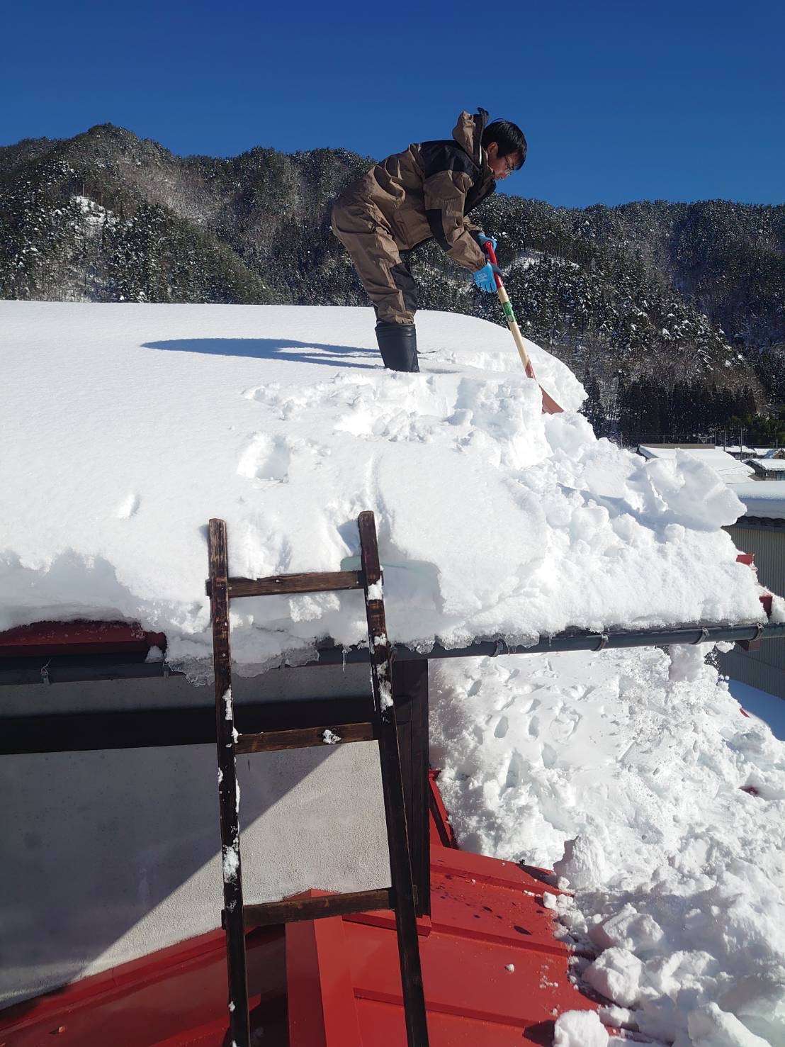 神岡町にて雪下ろし