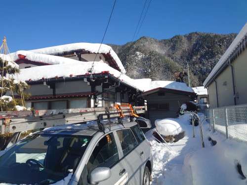 神岡町にて雪下ろし