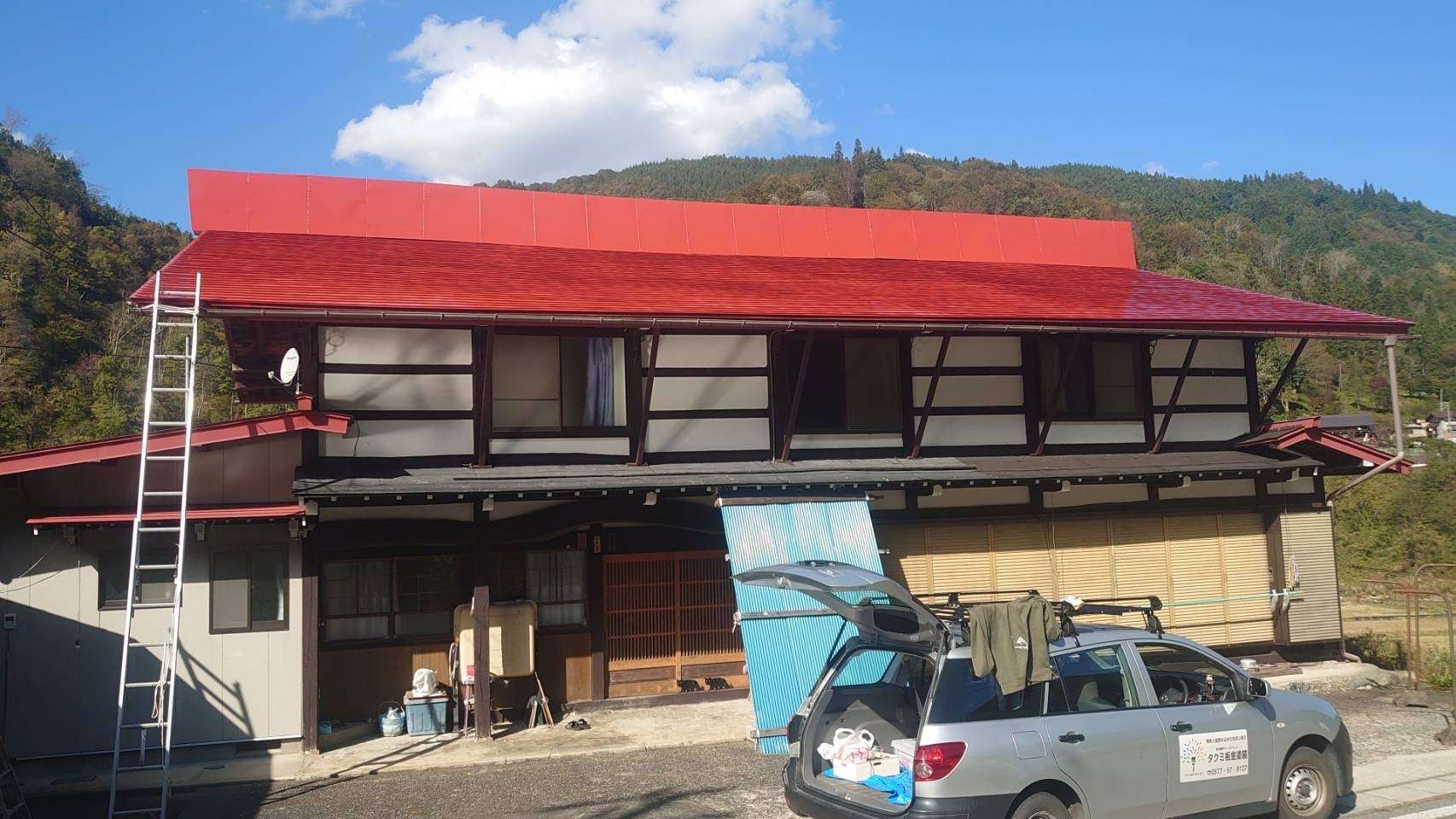 O様邸屋根の中塗り