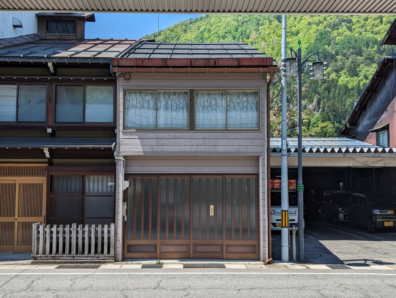 神岡町にてコールタール塗装