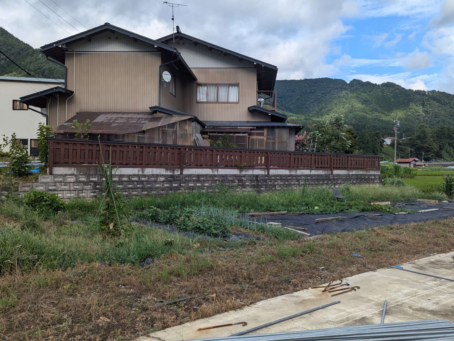 古川町にて木部塗装