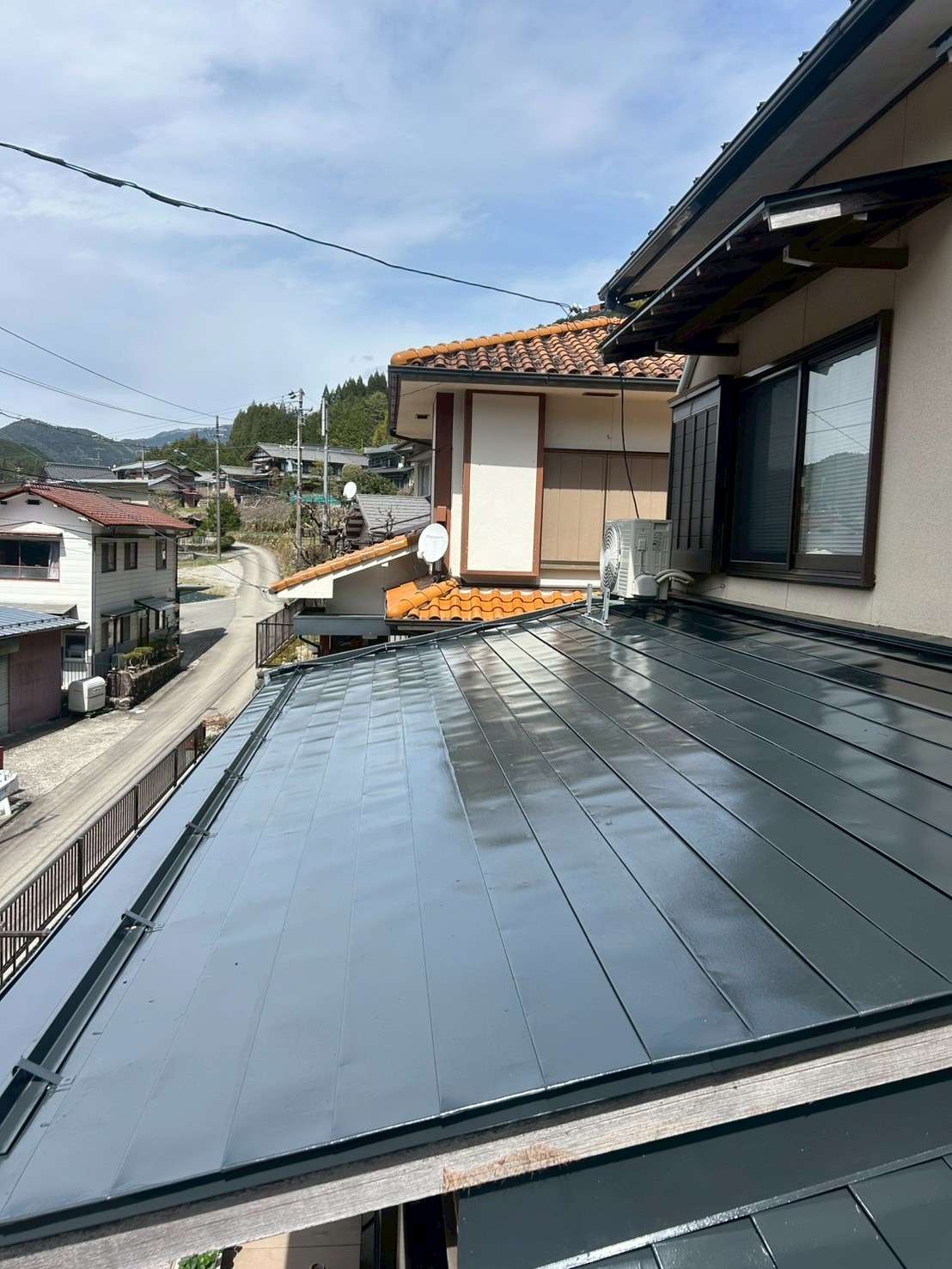下呂市小川にて屋根塗装