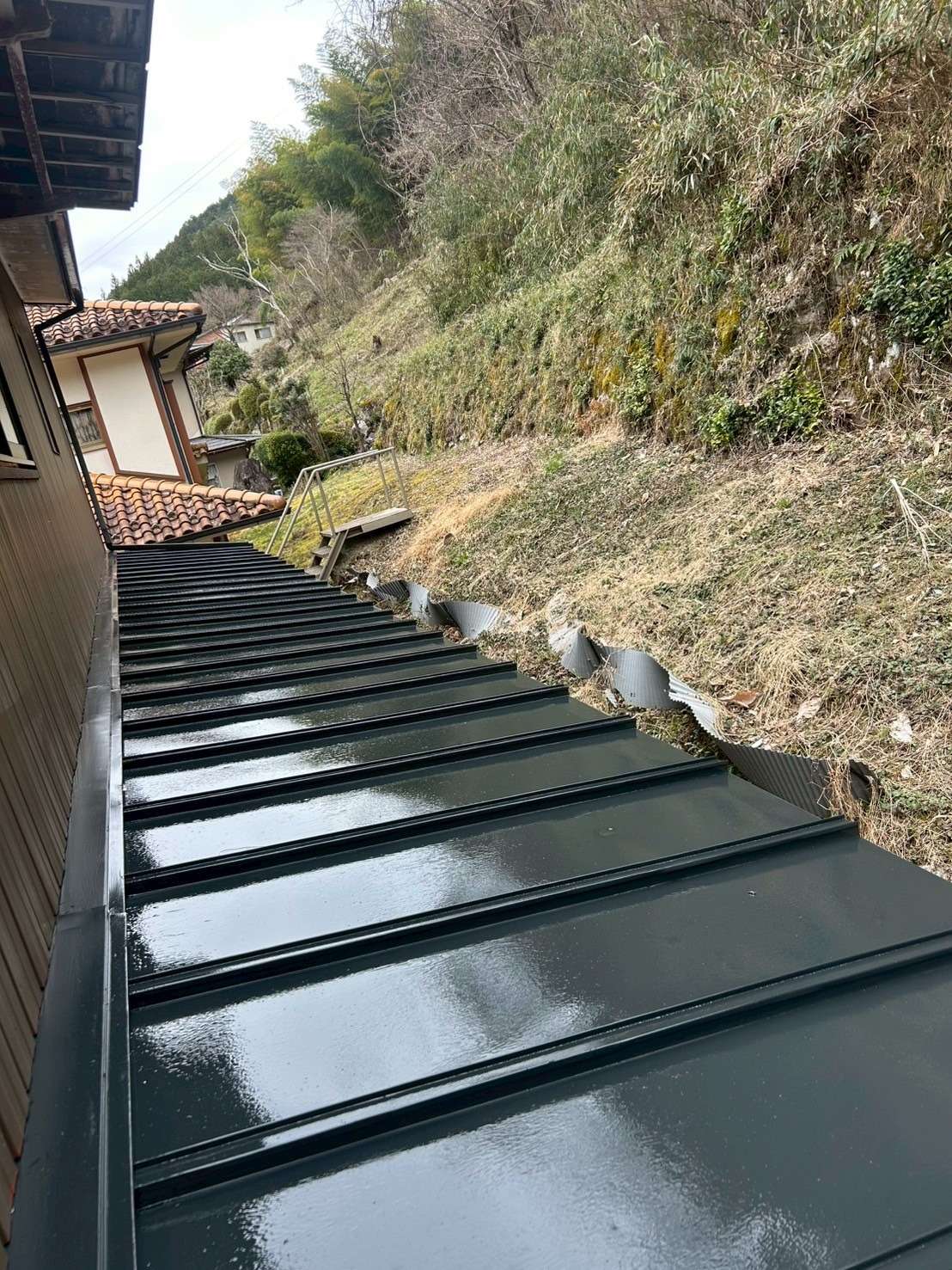 下呂市小川にて屋根塗装