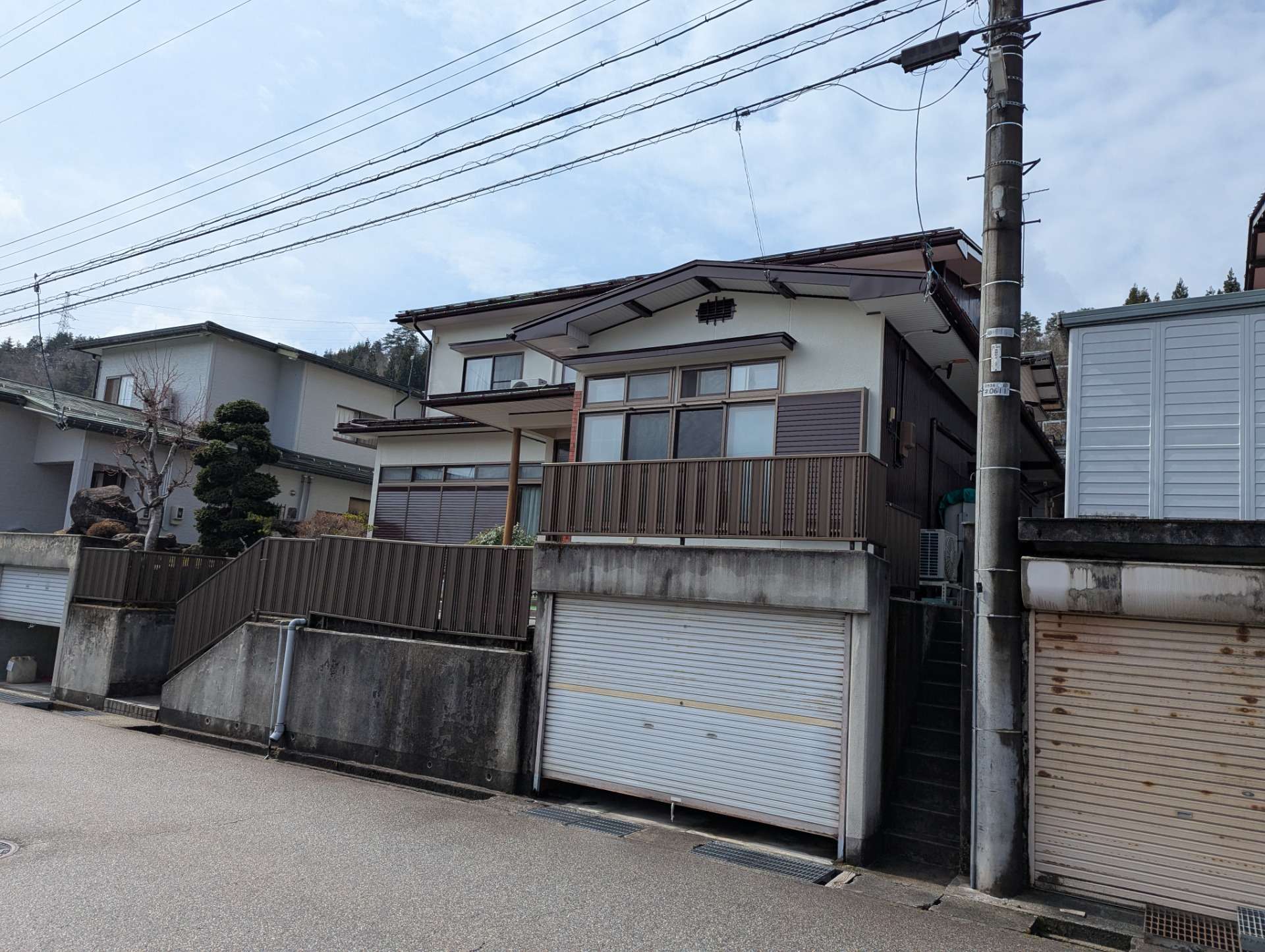 飛騨市神岡町東雲にて外壁塗装工事