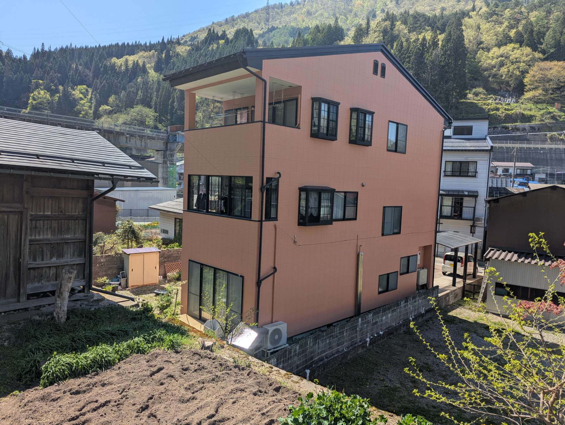 飛騨市神岡町船津にて屋根外壁塗装工事