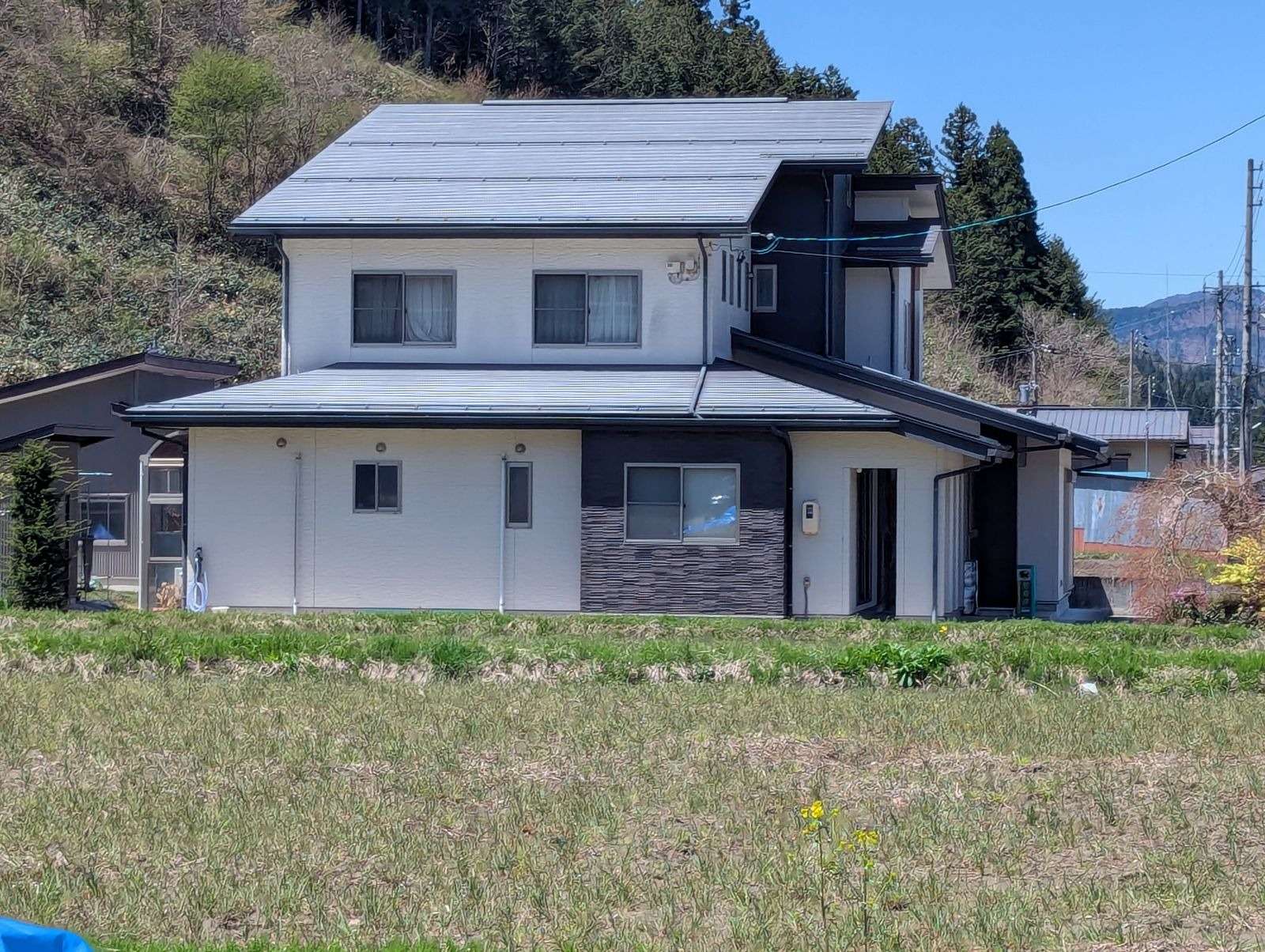 高山市国府町村山にて屋根塗装工事