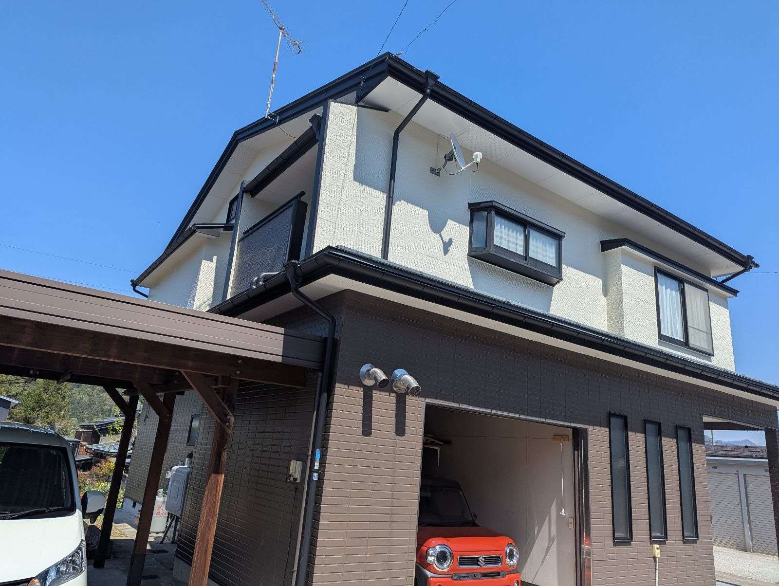 飛騨市神岡町東雲にて外壁塗装工事