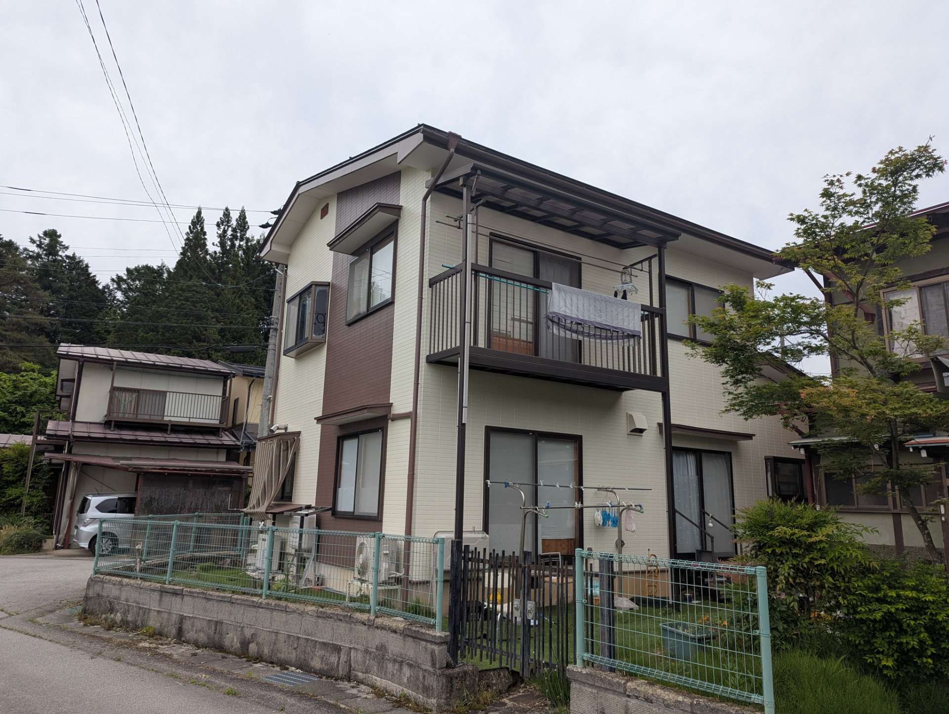 高山市下之切町にて屋根外壁塗装工事