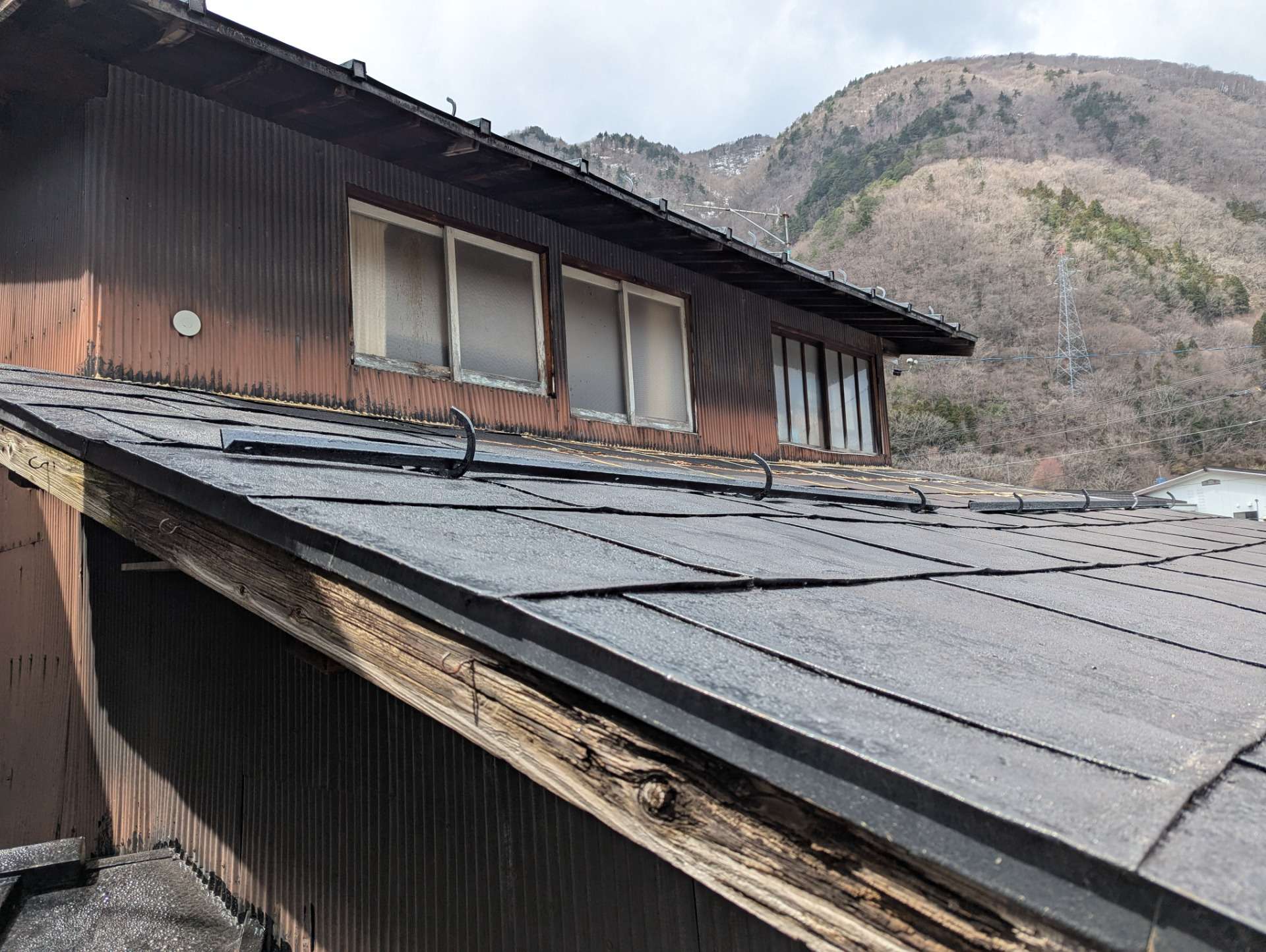 飛騨市神岡町にて板金工事