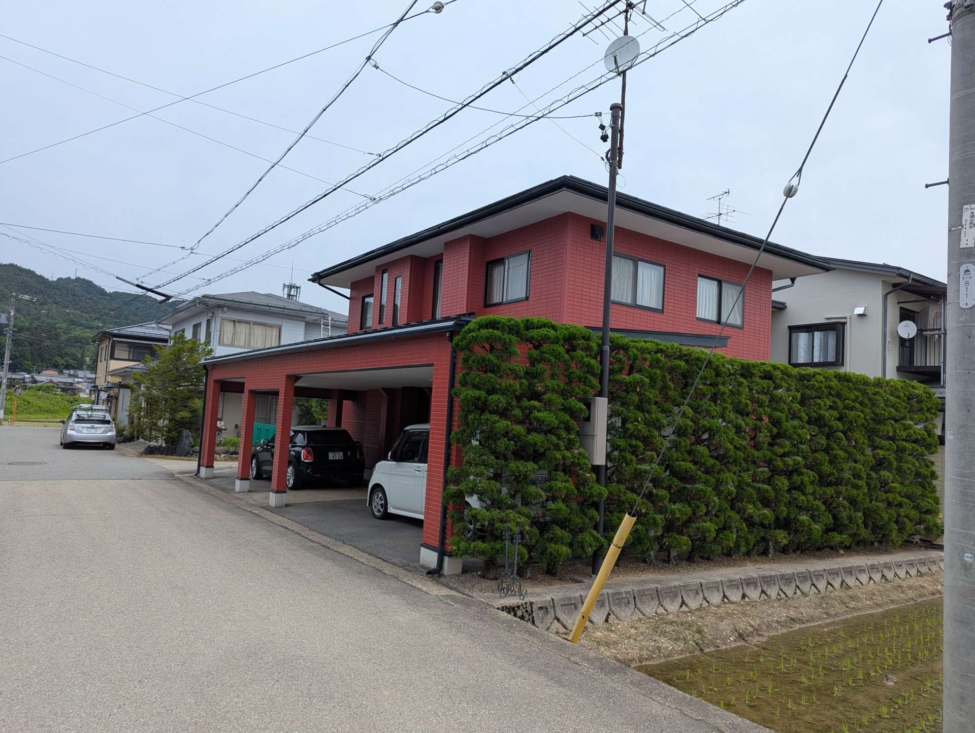 高山市冬頭町にて屋根、外壁塗装