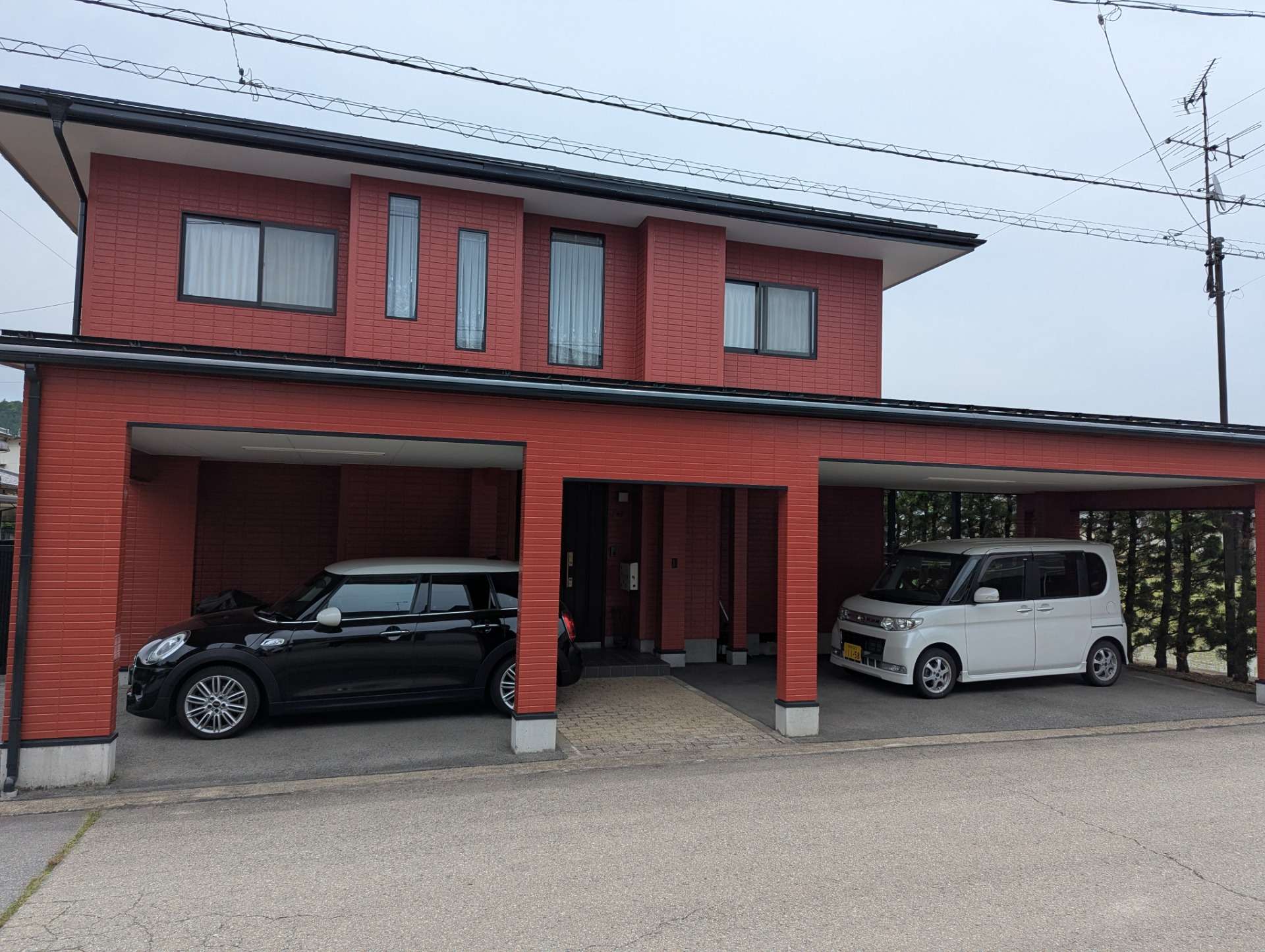 高山市冬頭町にて屋根、外壁塗装