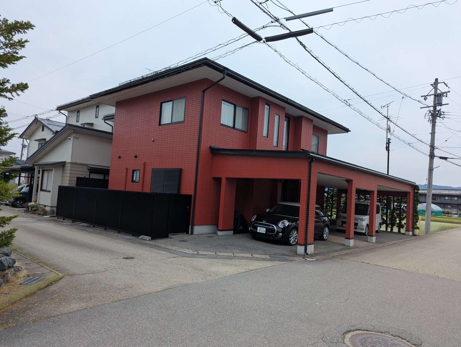 高山市冬頭町にて屋根、外壁塗装