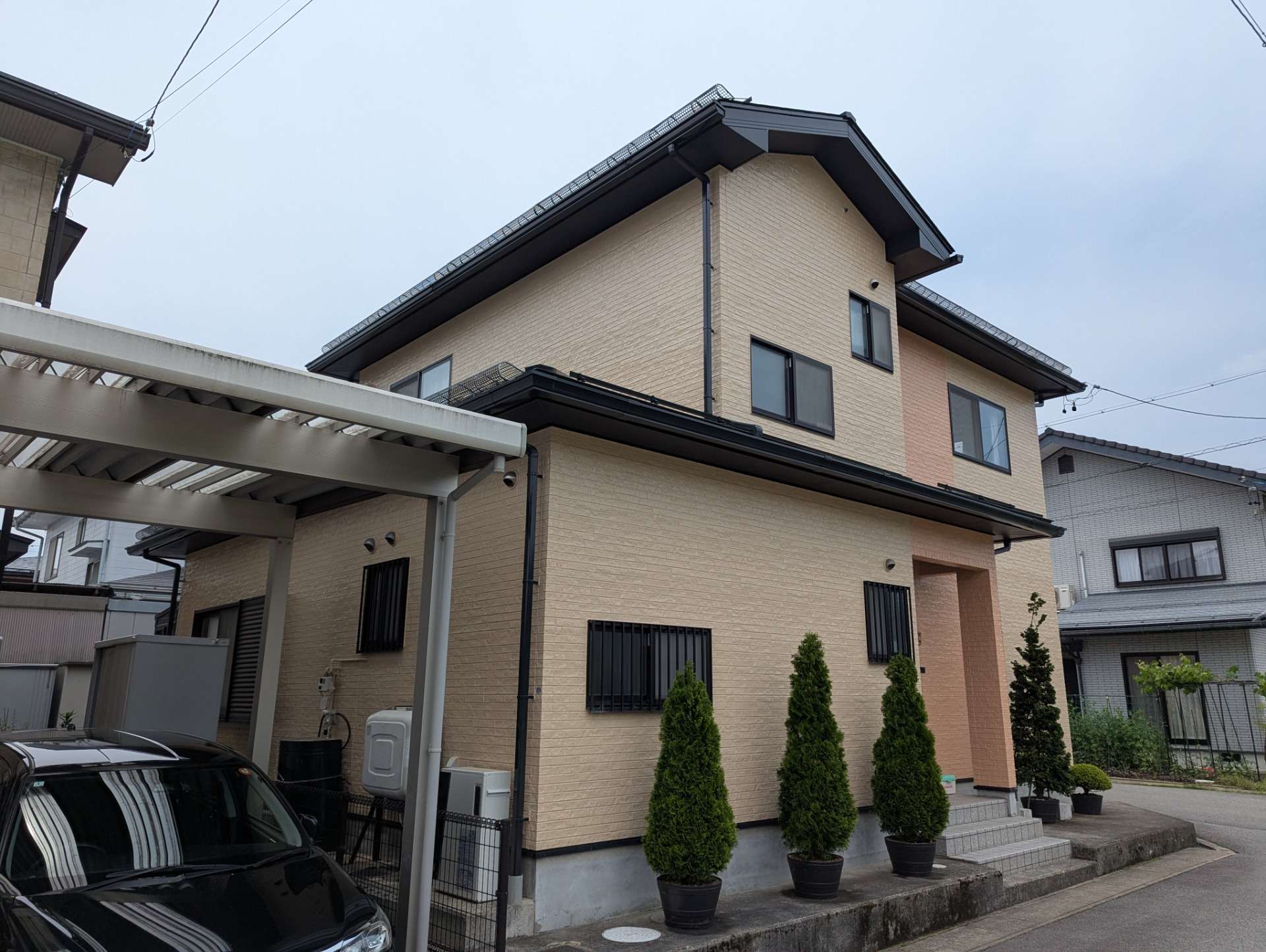 高山市冬頭町にて屋根、外壁塗装