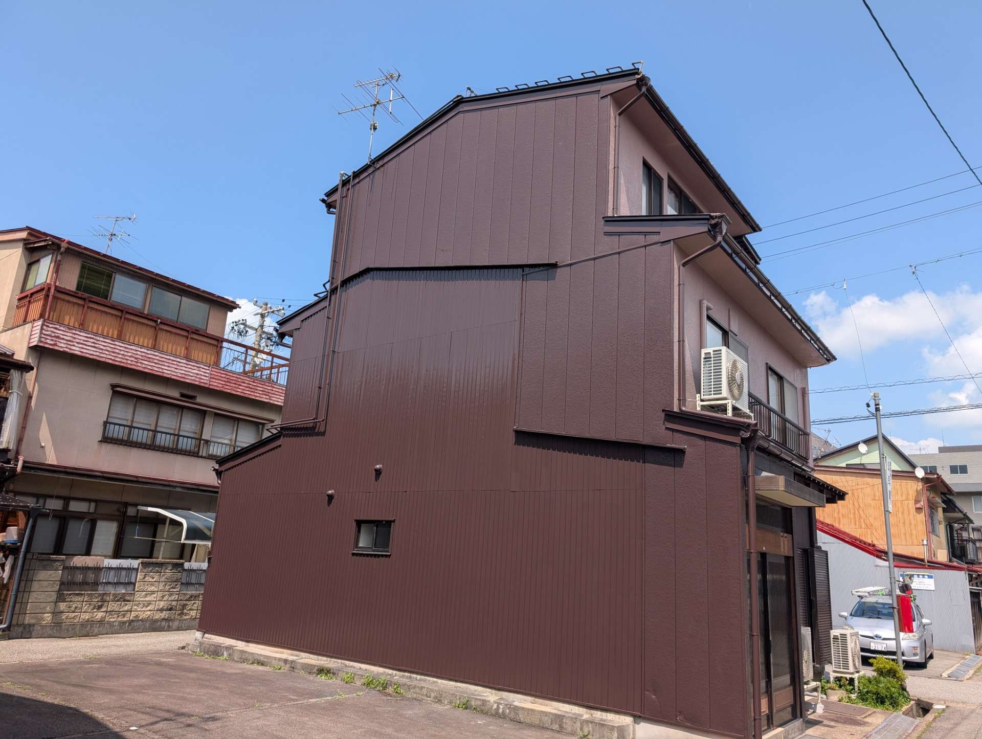 高山市昭和町にて外壁塗装