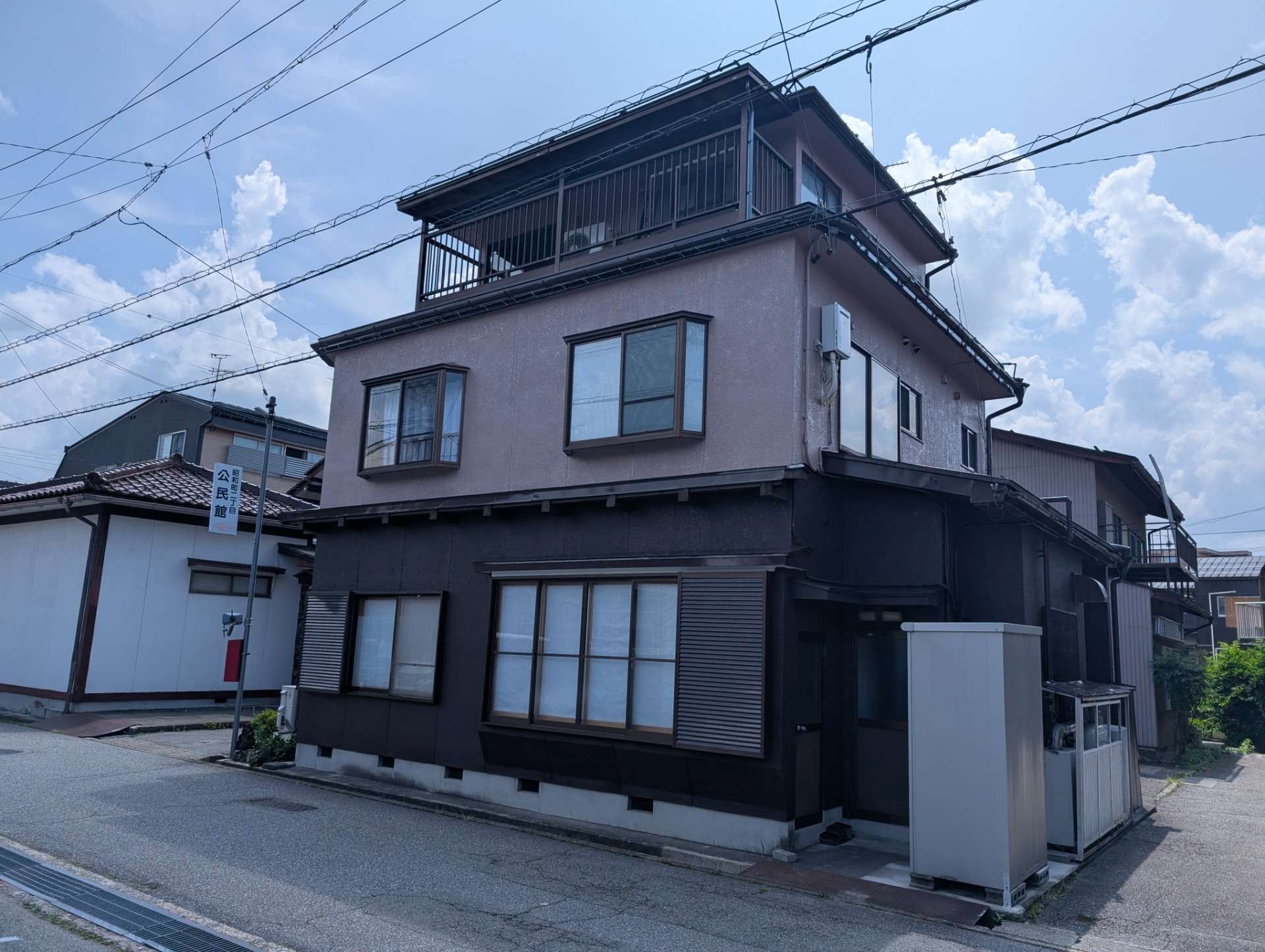 高山市昭和町にて外壁塗装