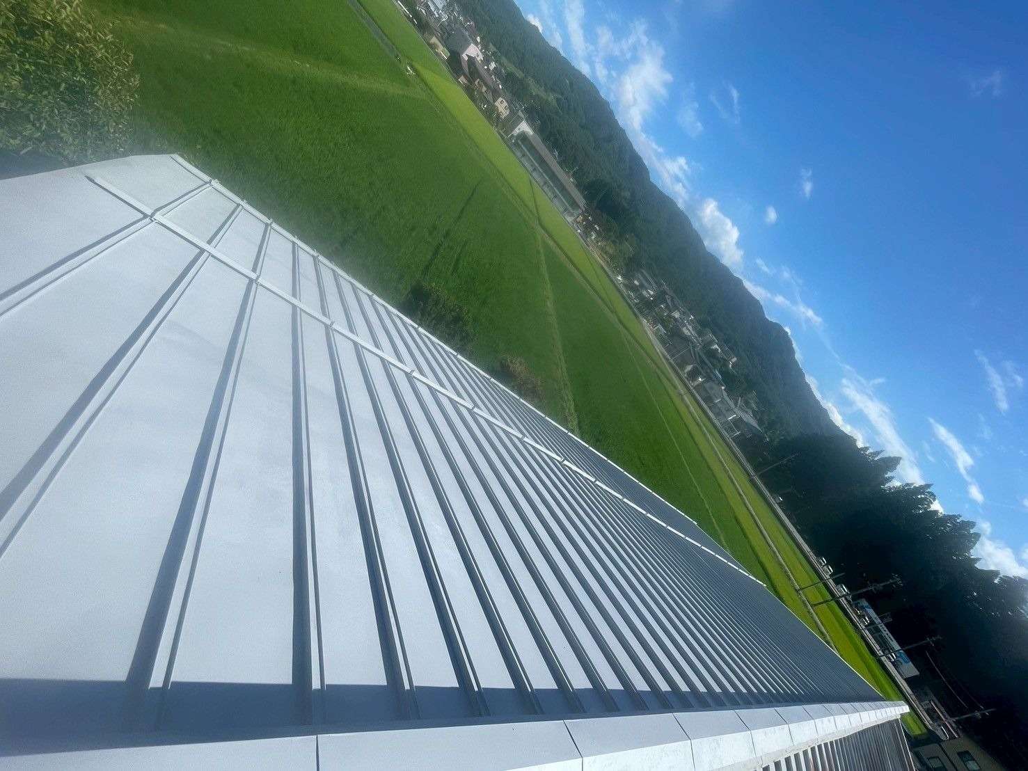 高山市新宮町にて屋根塗装工事