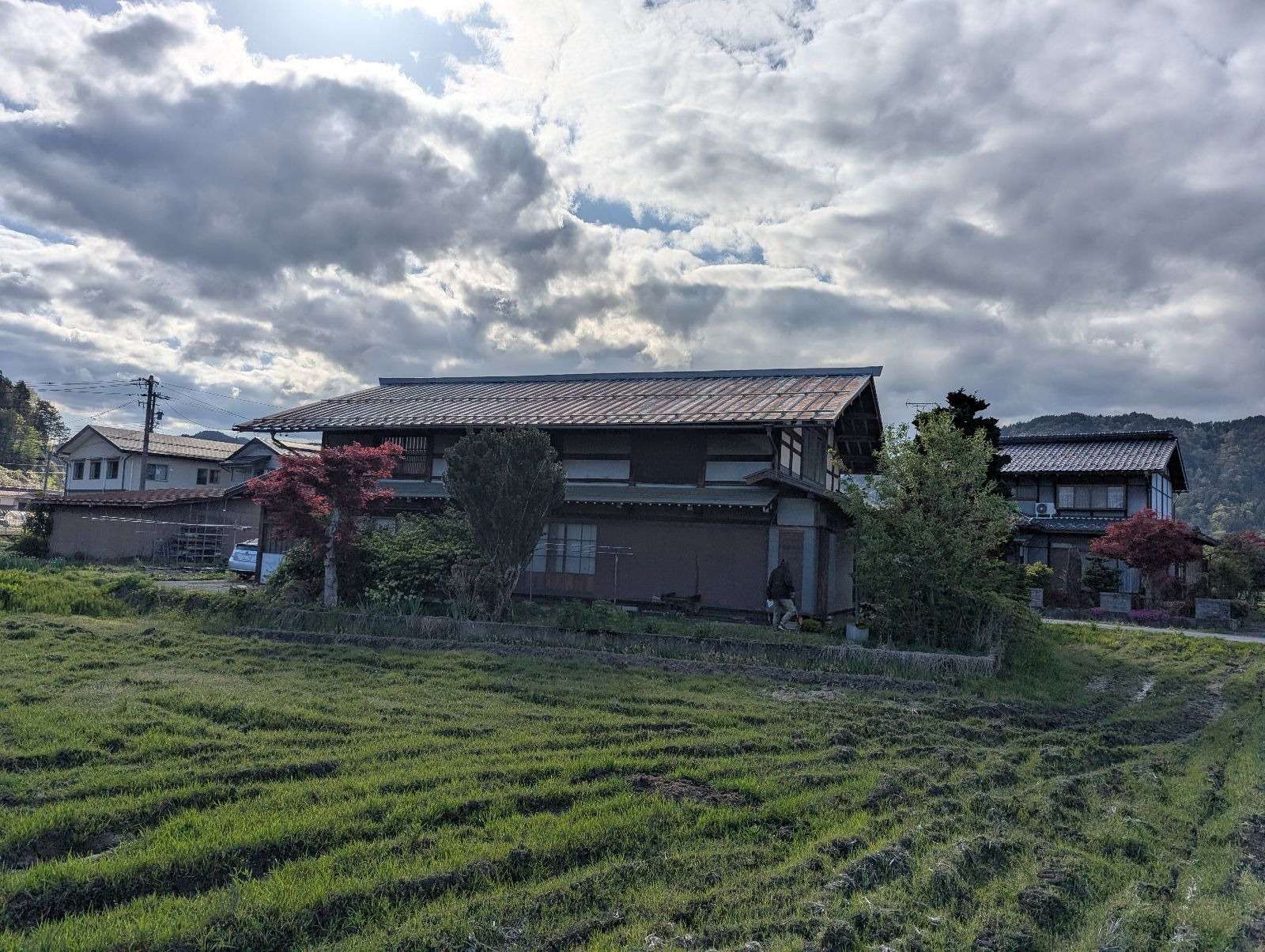 高山市新宮町にて屋根塗装工事