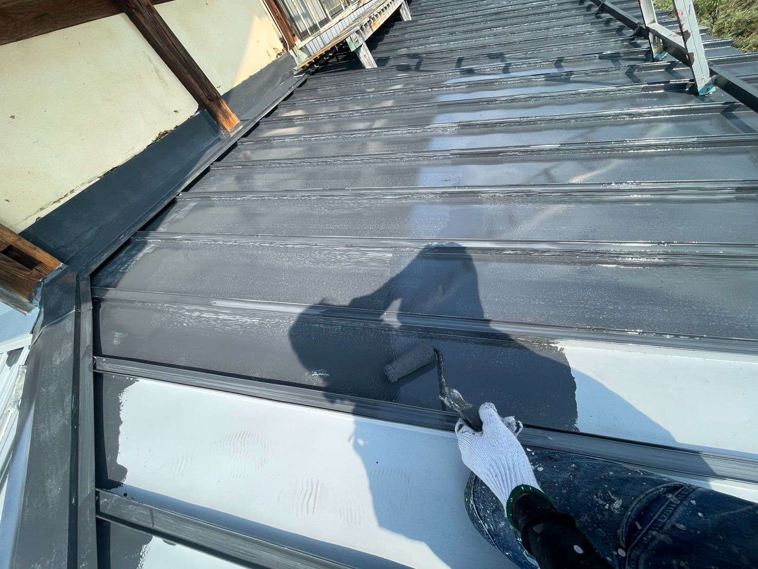 高山市新宮町にて屋根塗装工事