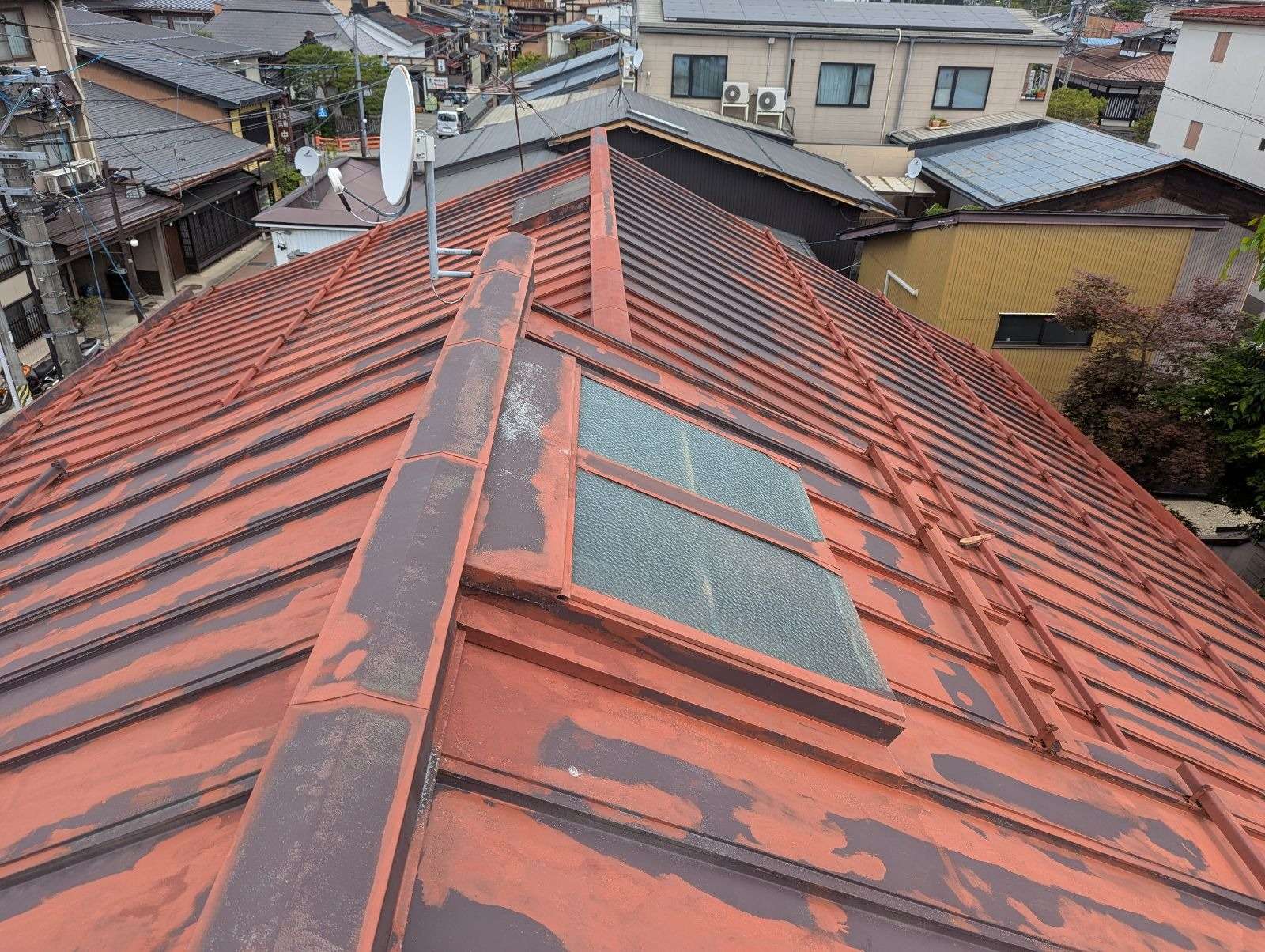 高山市下一之町にて屋根塗装工事