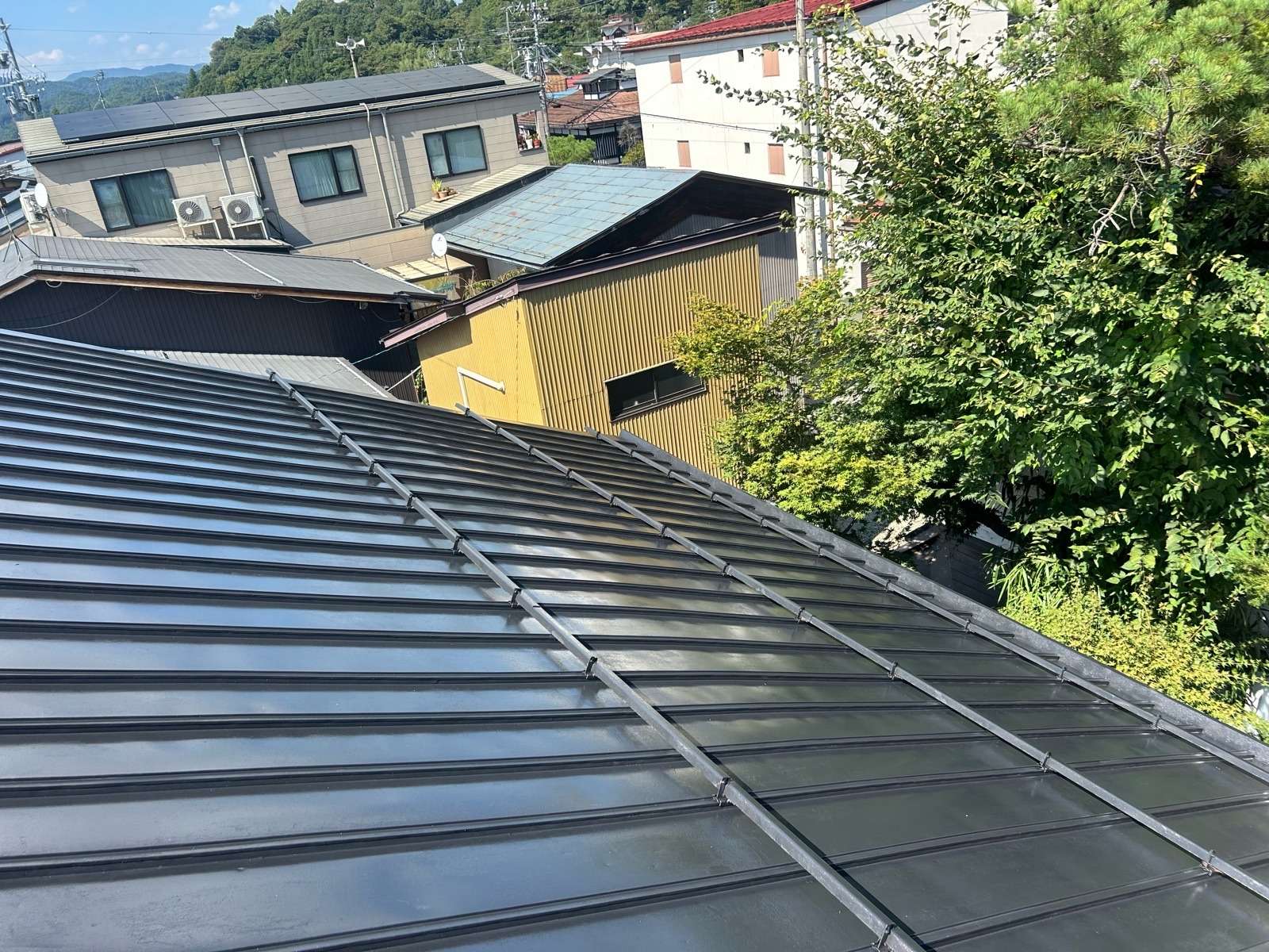 高山市下一之町にて屋根塗装工事