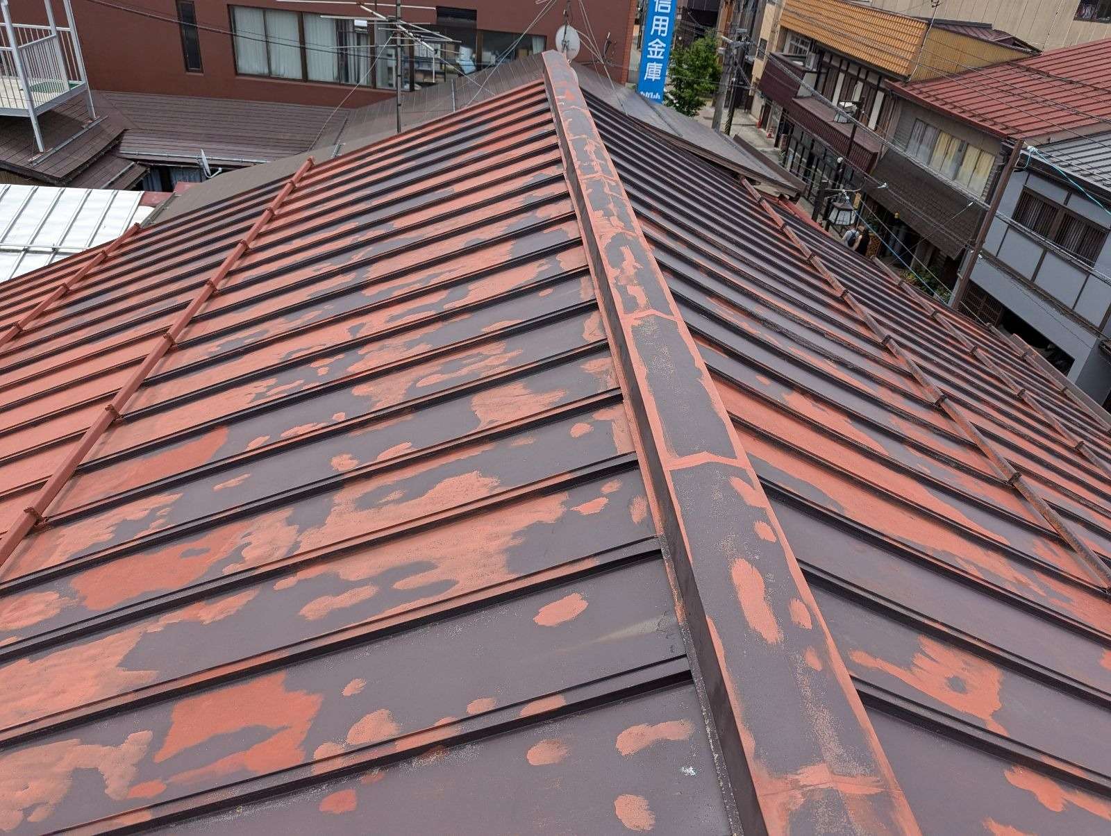 高山市下一之町にて屋根塗装工事