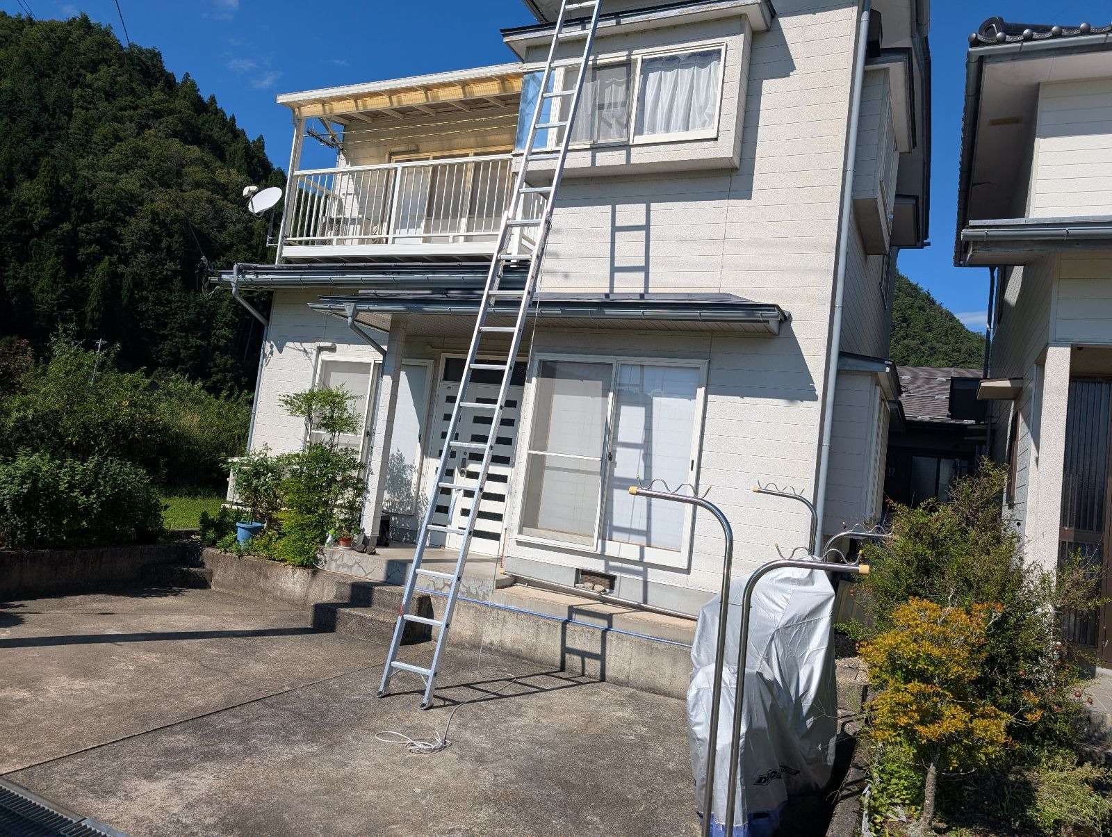 高山市下切町にて屋根塗装工事