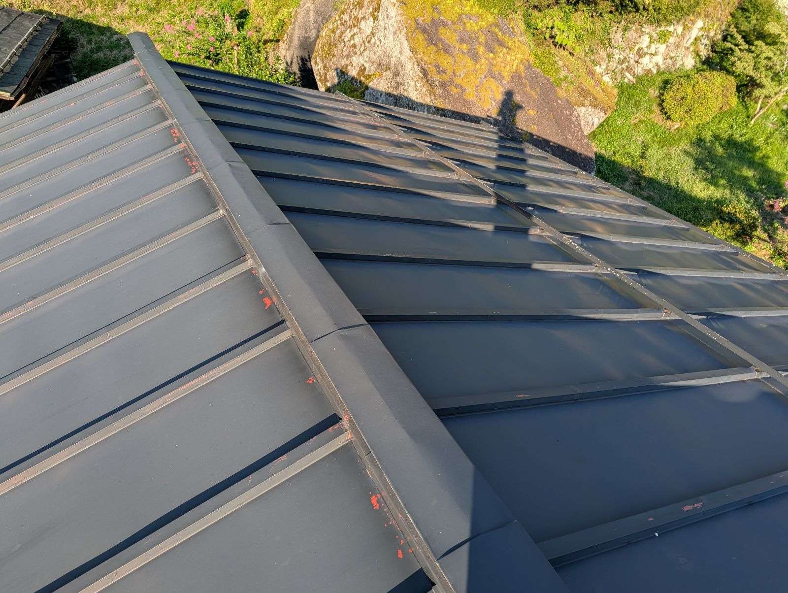 高山市上宝町にて屋根塗装工事