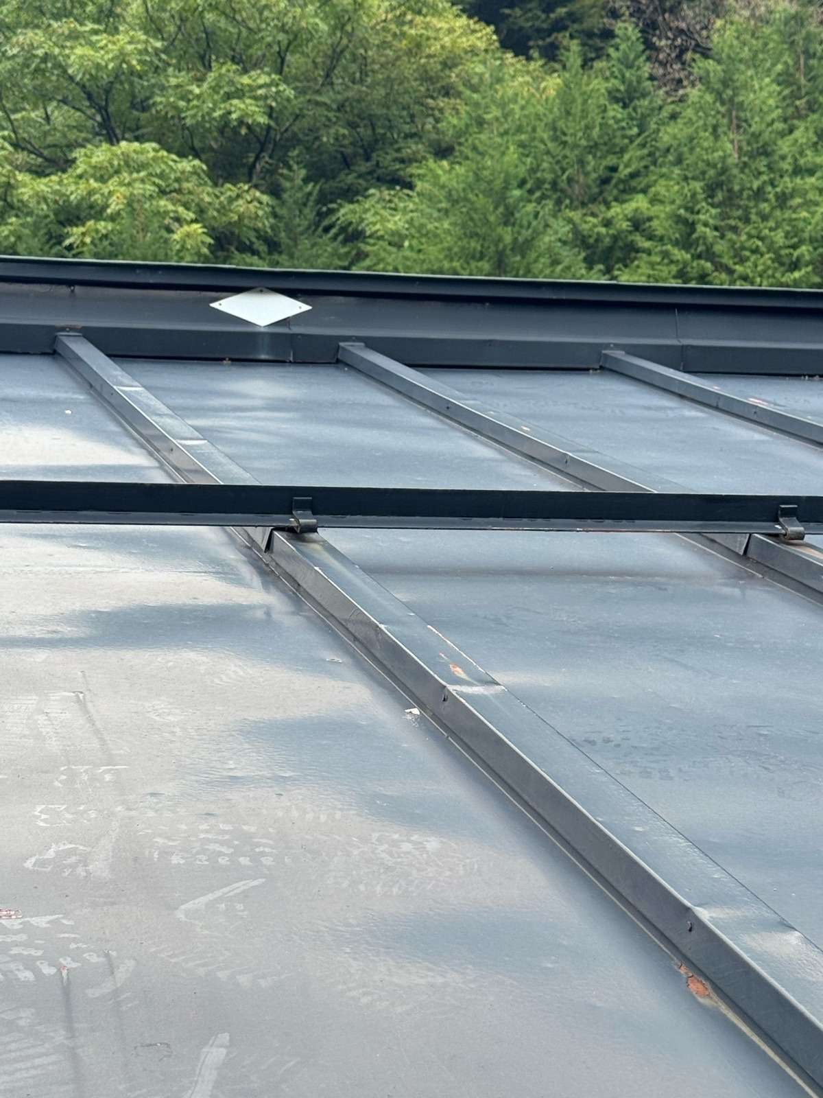 高山市上宝町にて屋根塗装工事