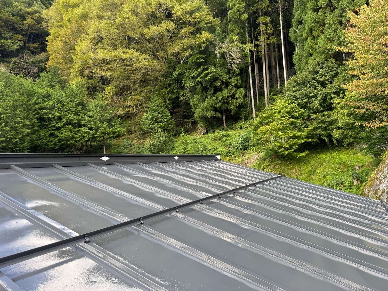 高山市上宝町にて屋根塗装工事