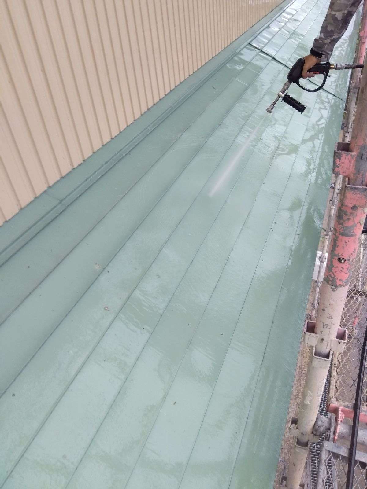 飛騨市古川町にて屋根塗装工事