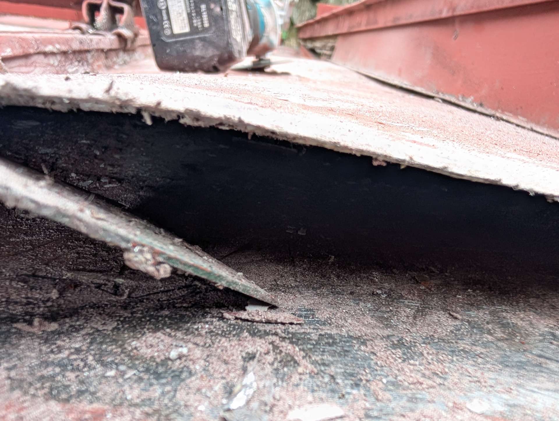 下呂市萩原町にてシーリング工事