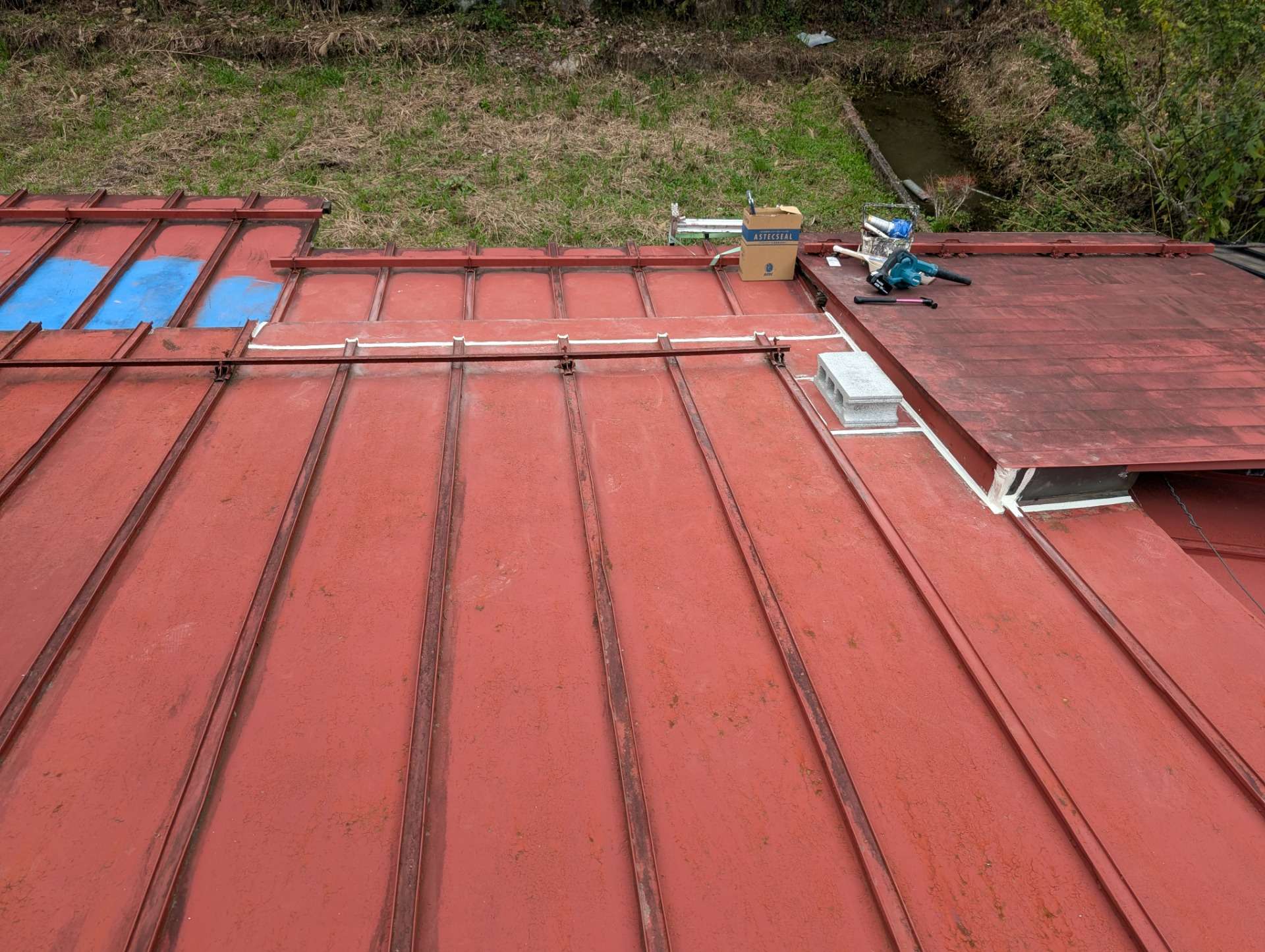 下呂市萩原町にてシーリング工事