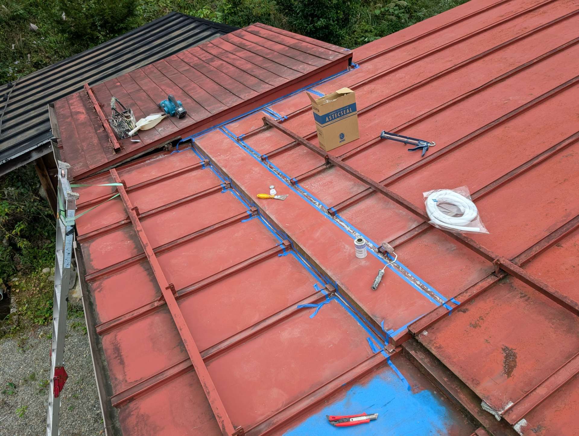 下呂市萩原町にてシーリング工事