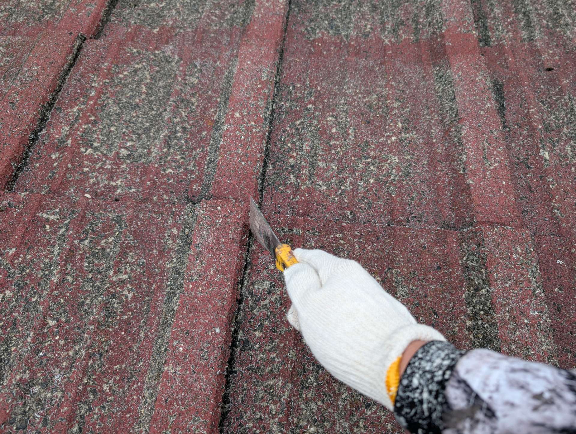 下呂市萩原町にて瓦シーリング工事