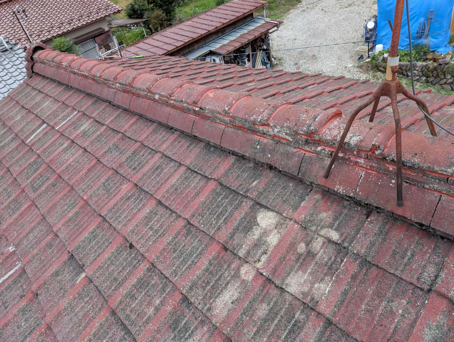 下呂市萩原町にて瓦シーリング工事