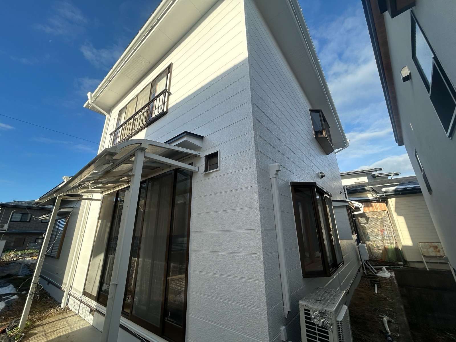 高山市新宮町にて改修塗装工事