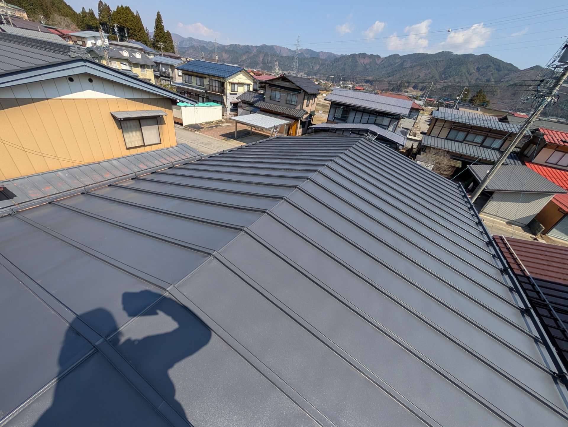 高山市国府町にて屋根塗装工事