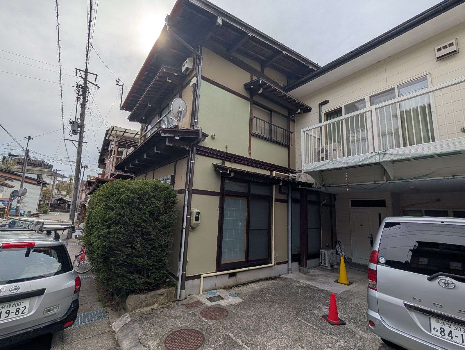 高山市若達町にて雨樋交換と1部外壁塗装