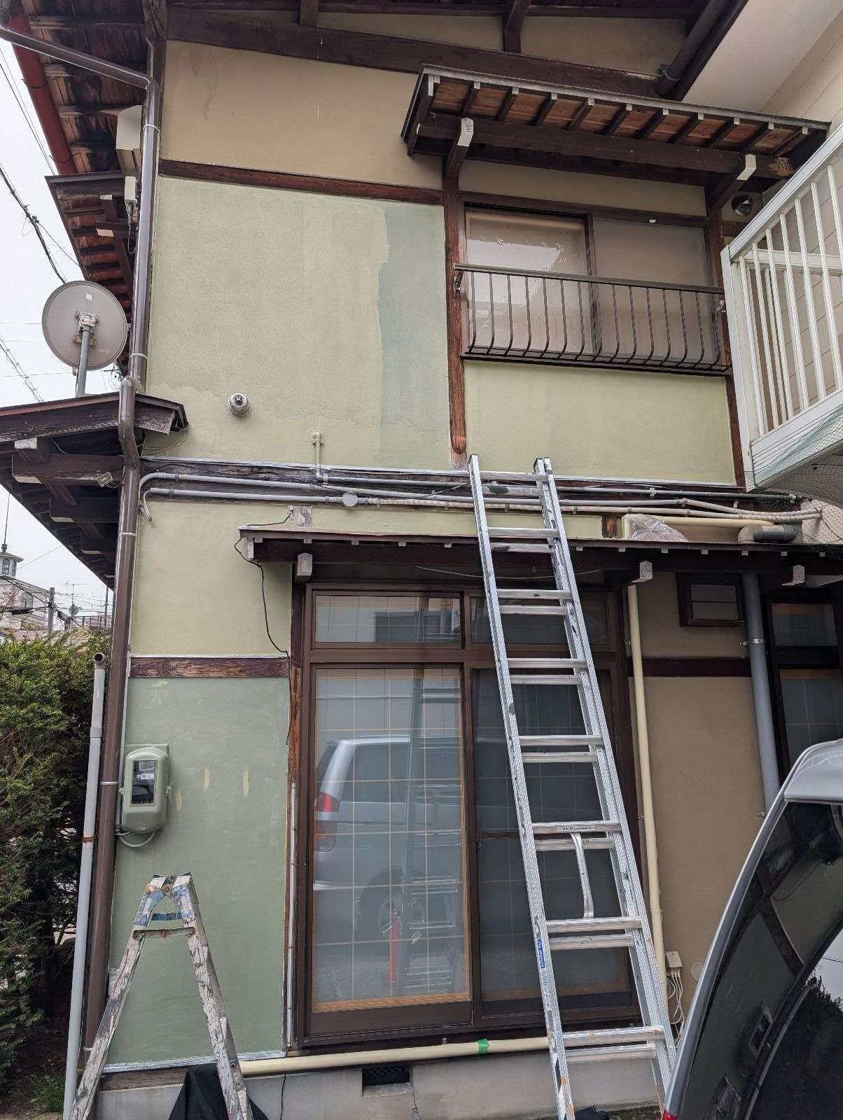 高山市若達町にて雨樋交換と1部外壁塗装