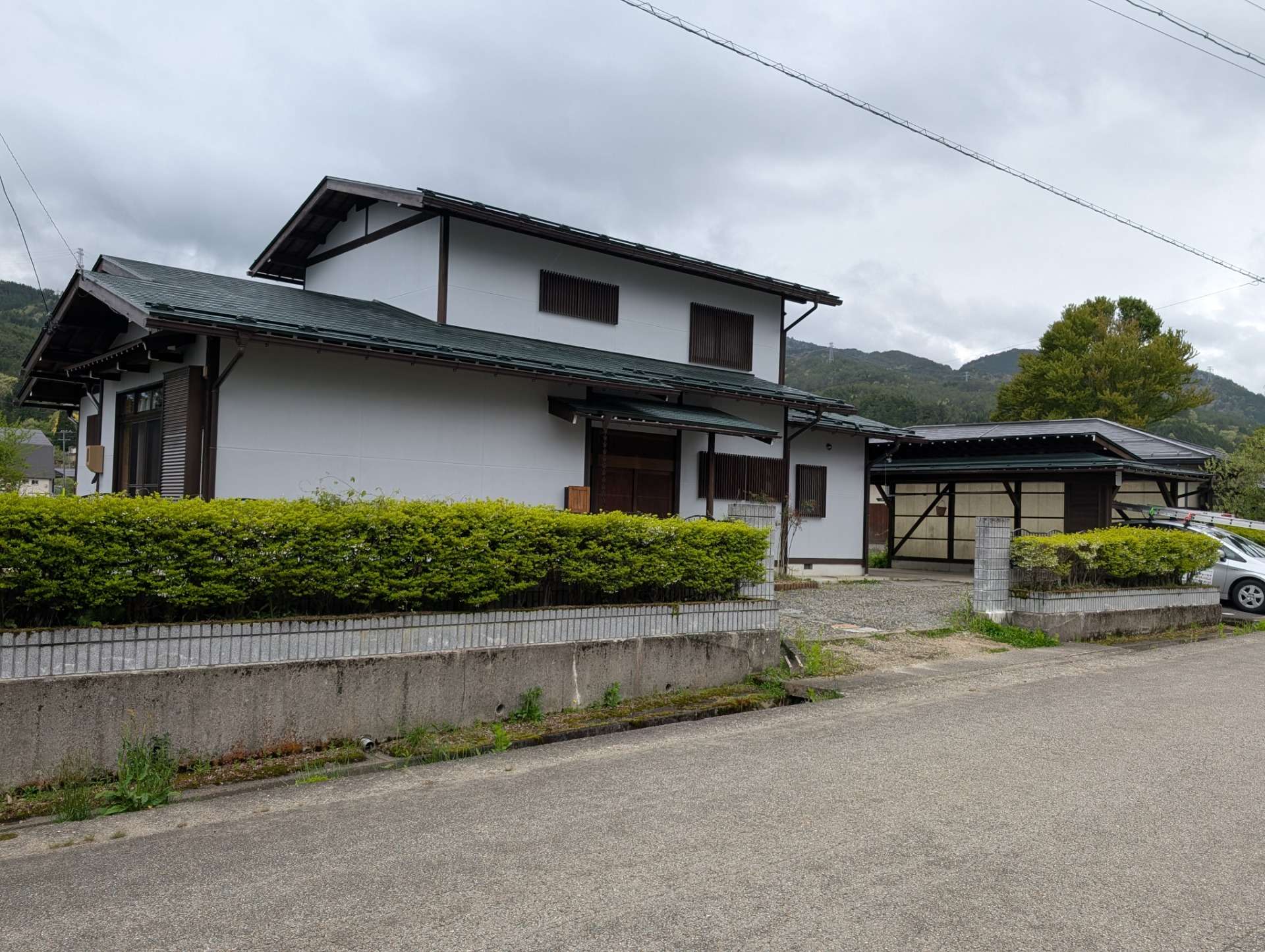 高山市一之宮町にて改修塗装工事