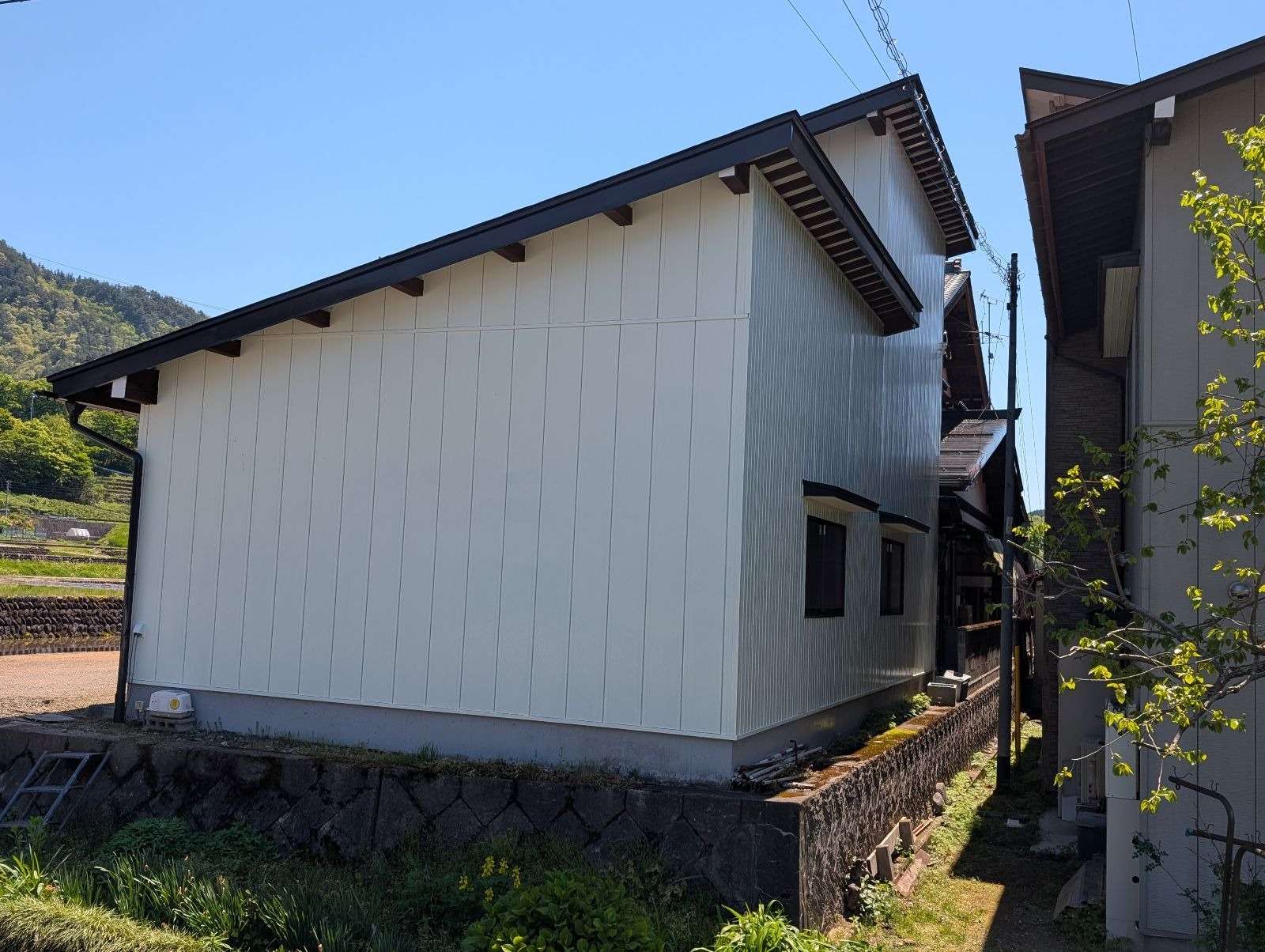 飛騨市古川町にて、改修塗装工事