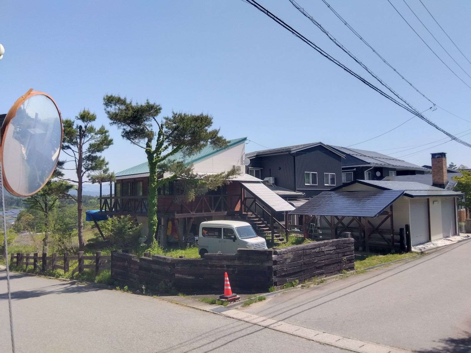 高山市新宮町にて屋根塗装