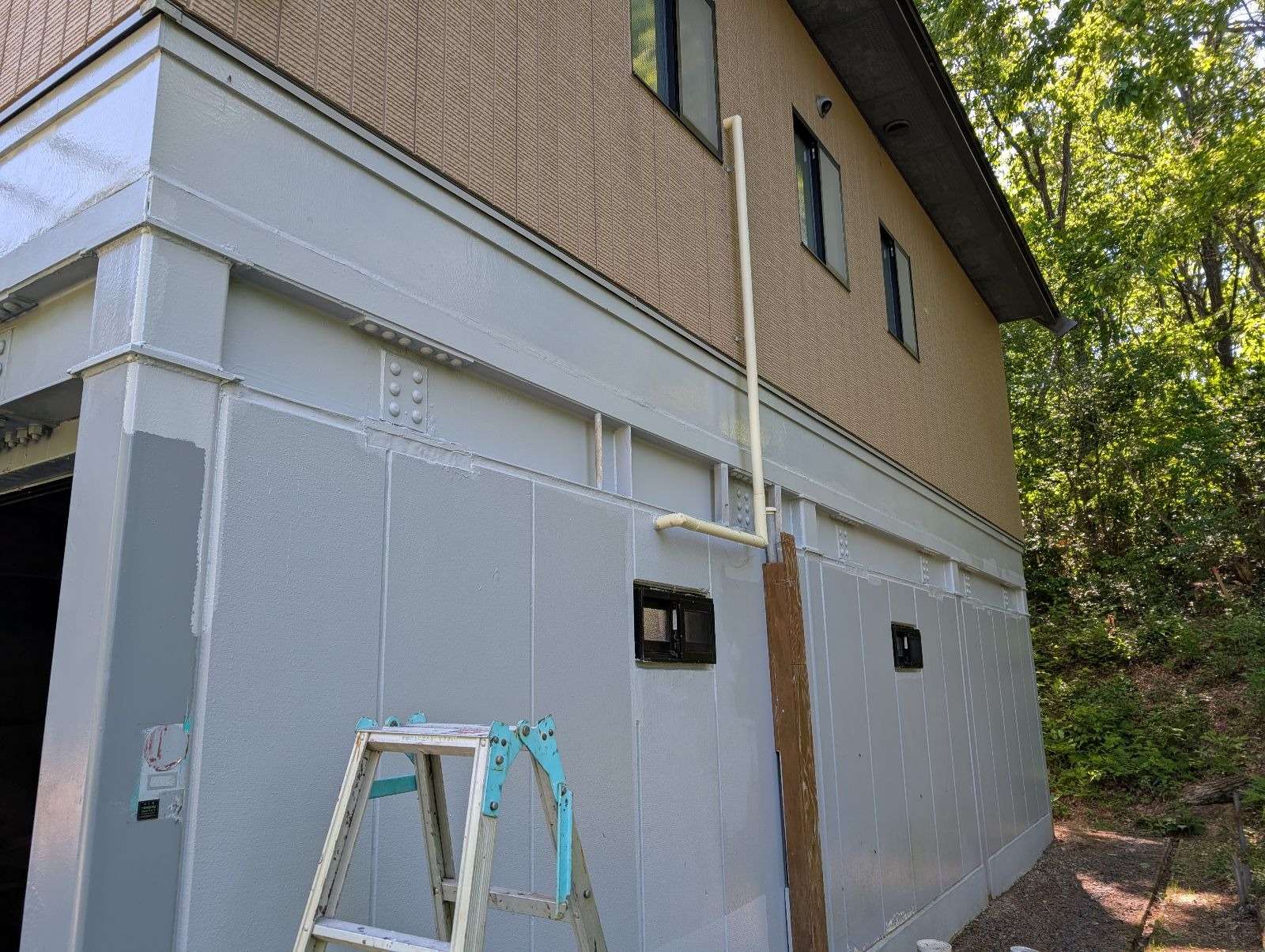 高山市荘川町にて雨漏り工事
