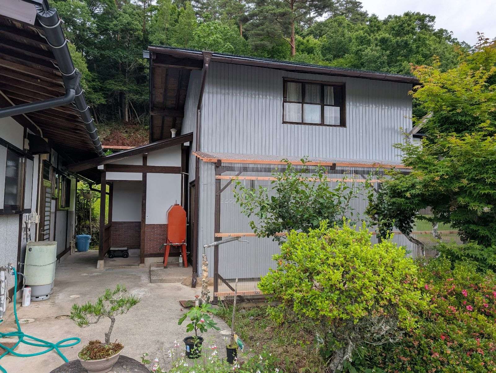 高山市丹生川町にて改修塗装工事