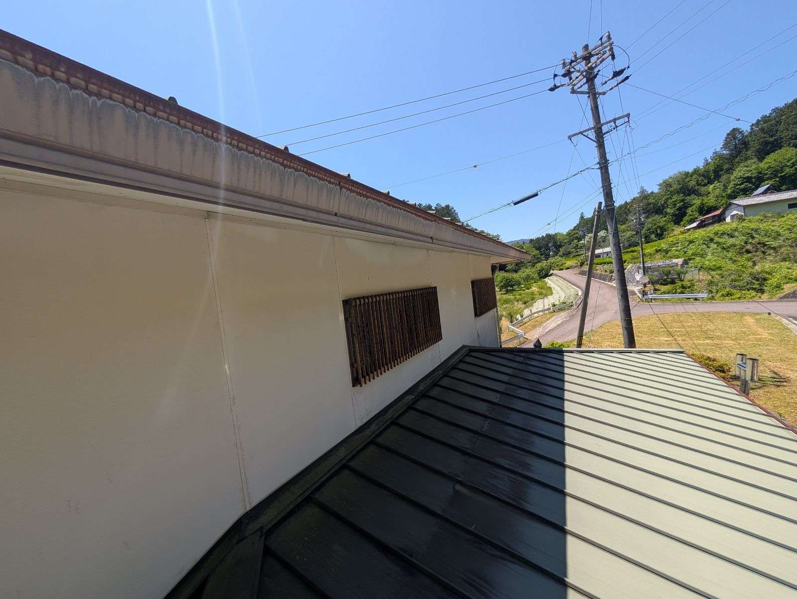 加茂郡東白川村にて屋根塗装工事