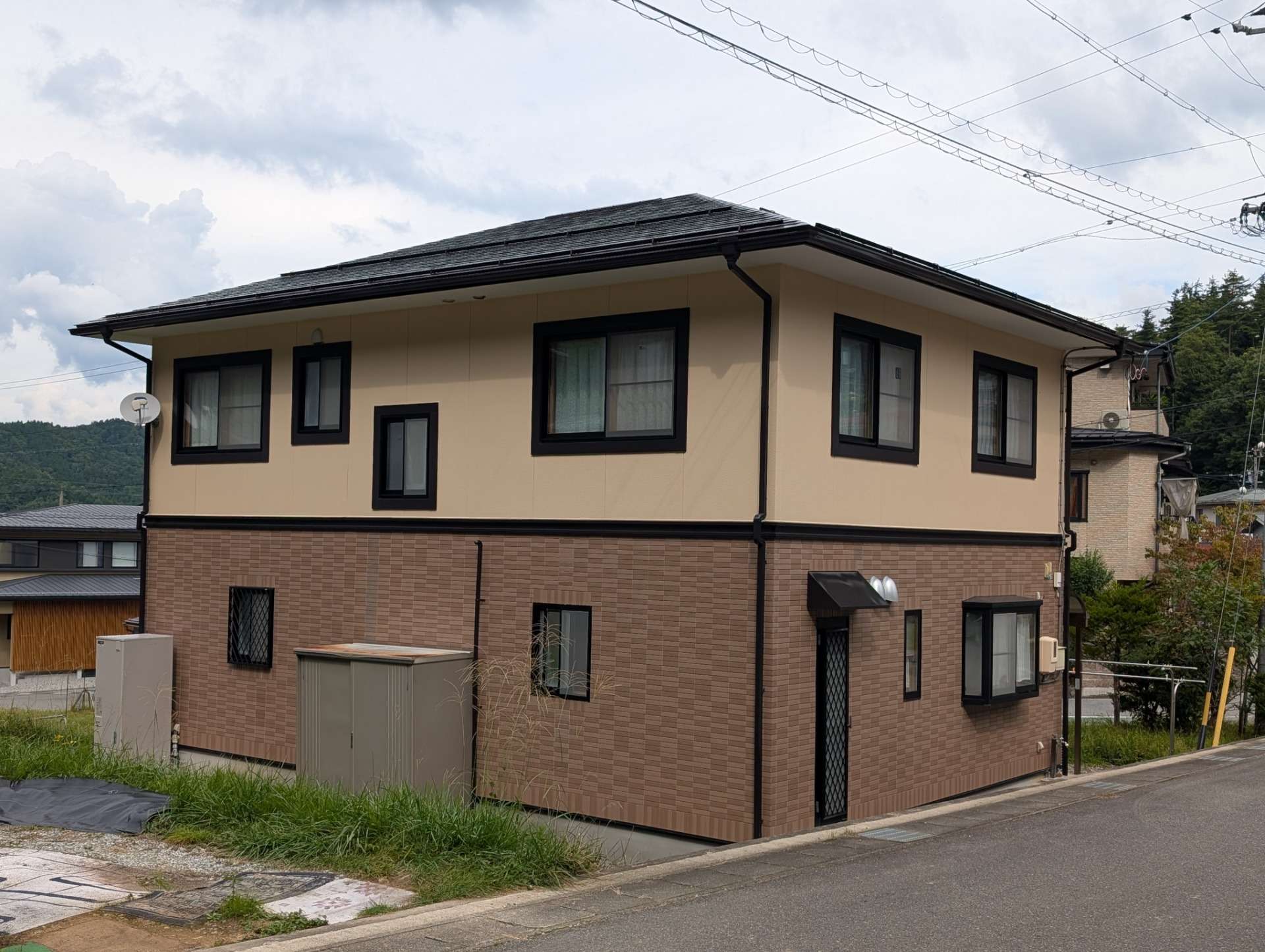 高山市松ノ木町にて改修塗装工事